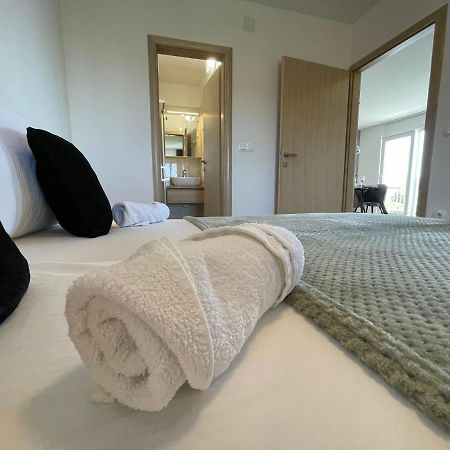 Apartmani Starigrad Paklenica - Danijel Екстериор снимка
