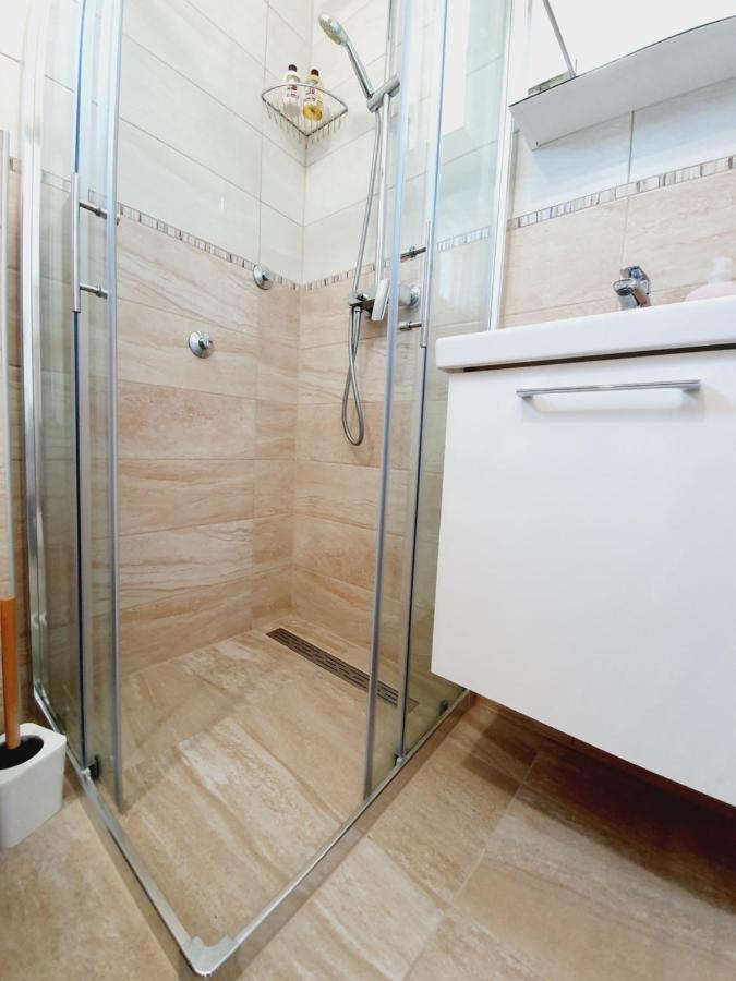 Apartmani Starigrad Paklenica - Danijel Екстериор снимка