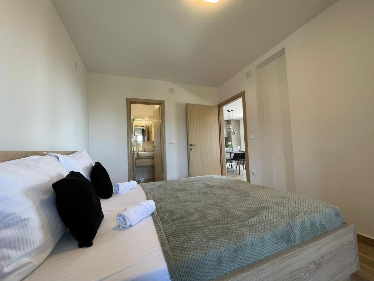 Apartmani Starigrad Paklenica - Danijel Екстериор снимка