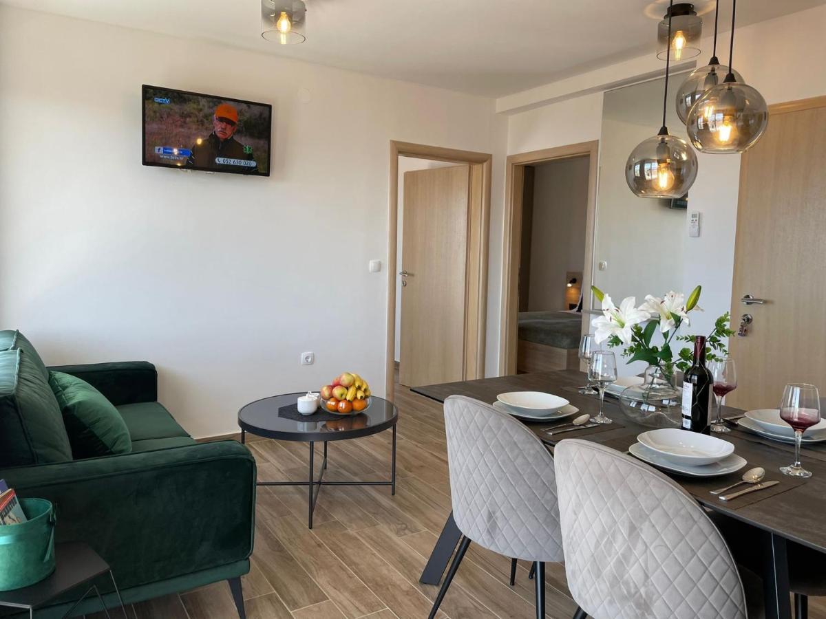 Apartmani Starigrad Paklenica - Danijel Екстериор снимка