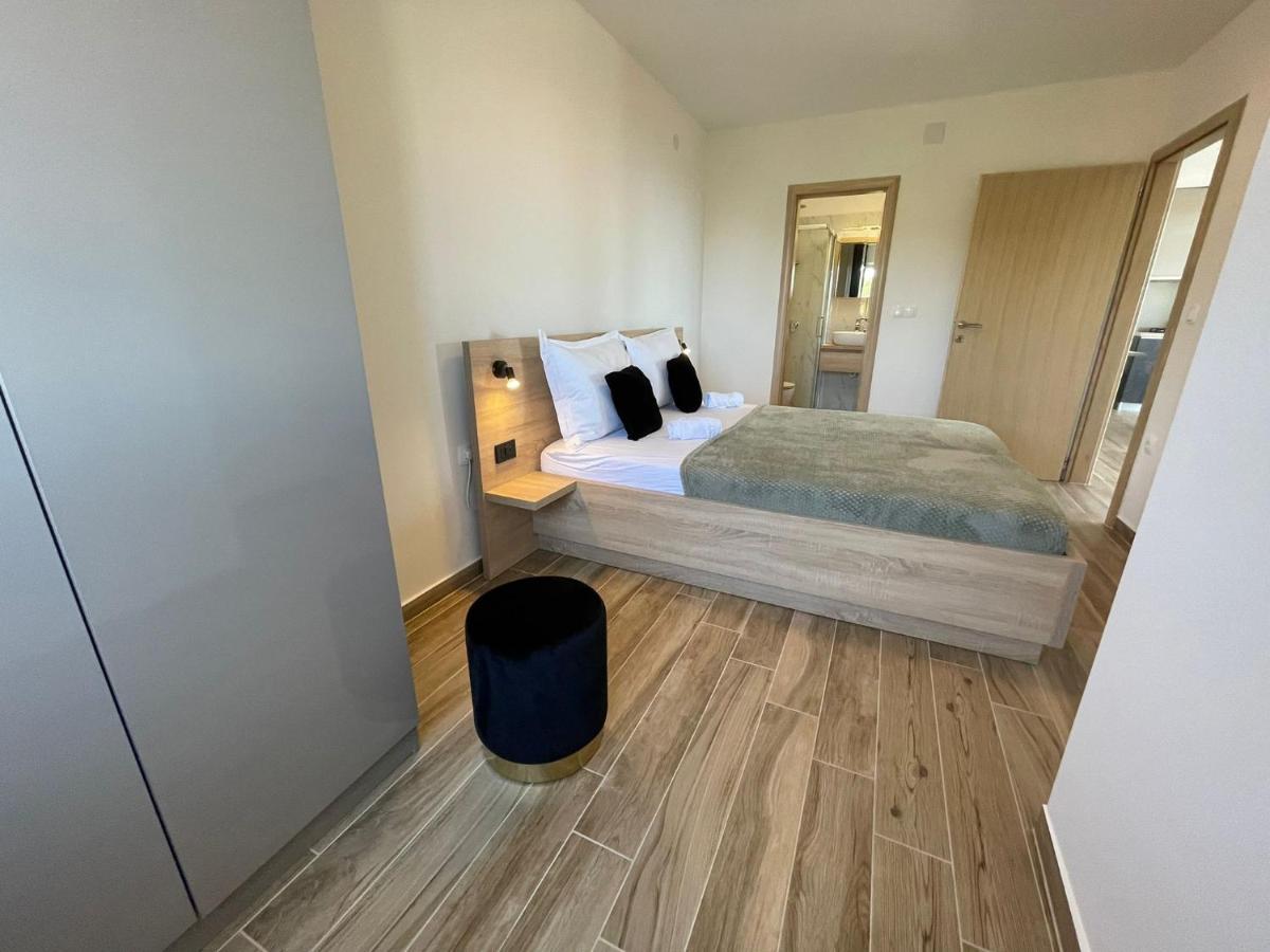 Apartmani Starigrad Paklenica - Danijel Екстериор снимка