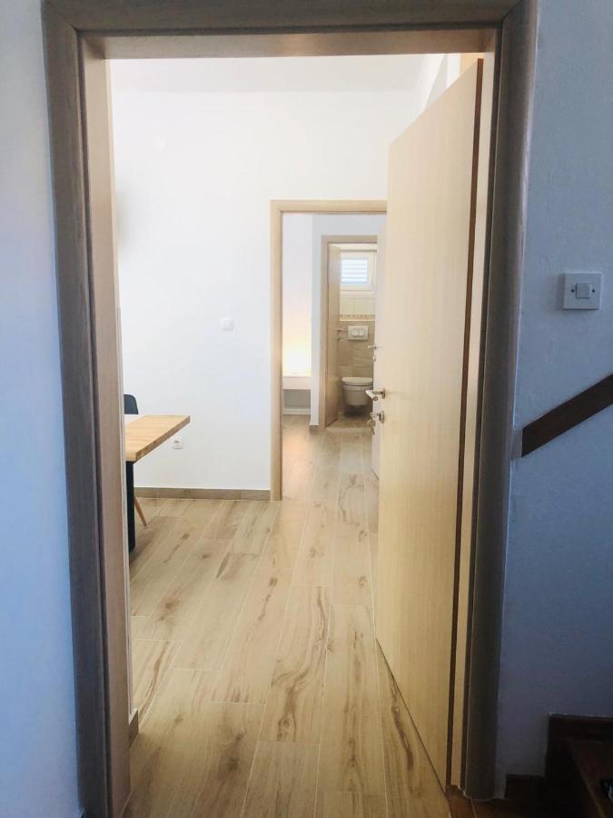 Apartmani Starigrad Paklenica - Danijel Екстериор снимка